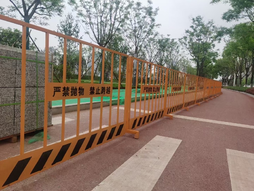 山西某公園施工項目護欄案例
